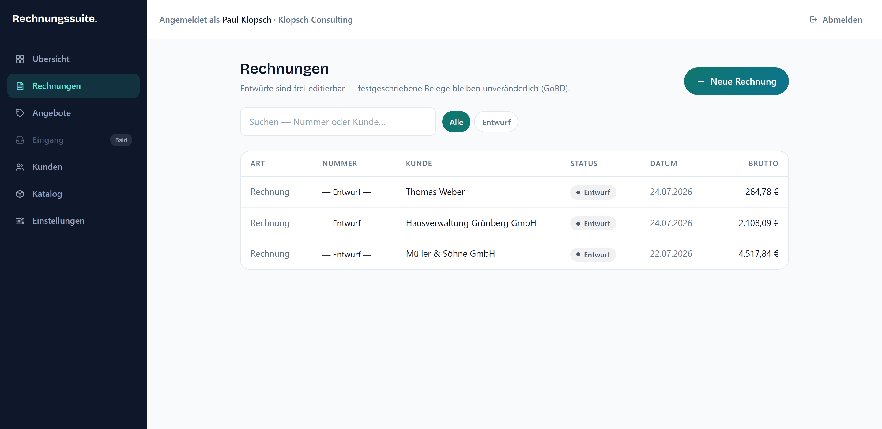 Rechnungsliste der Suite mit drei Entwürfen samt Kunde, Status, Datum und Bruttobetrag sowie Suche und Statusfilter